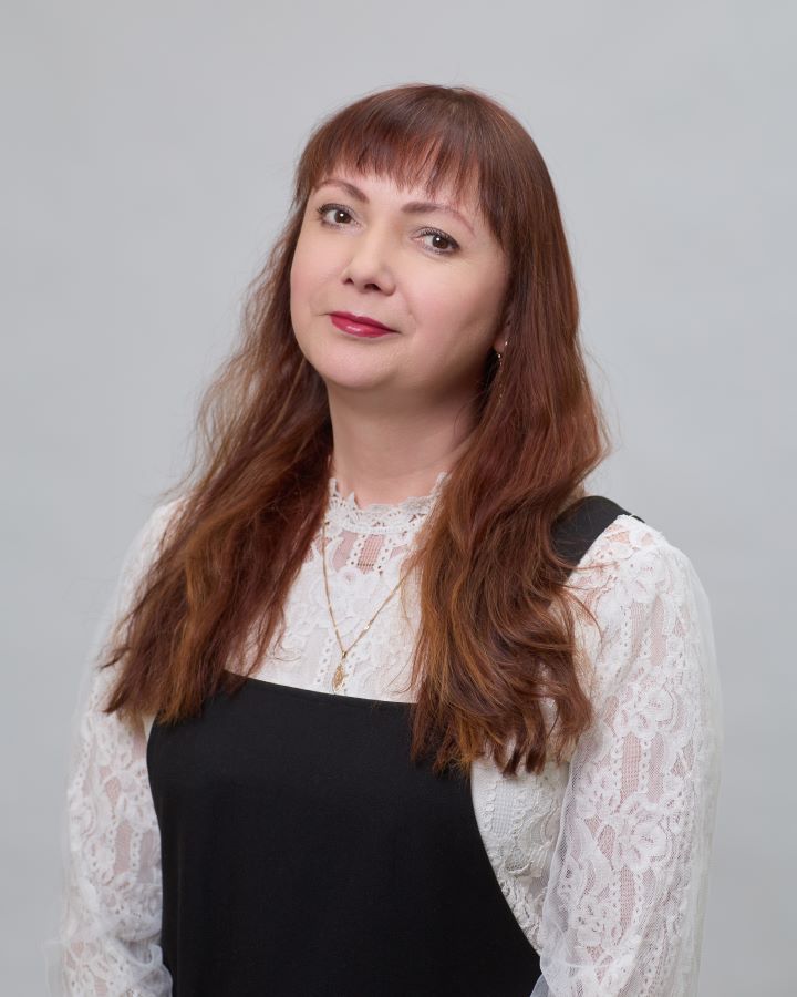 Махнева Динара Наиловна.
